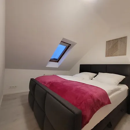 Reload - Grosszuegige Im Remmeker Feld * 巴特阿罗尔森